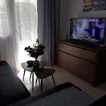 Renovated With Garden And Parking Space