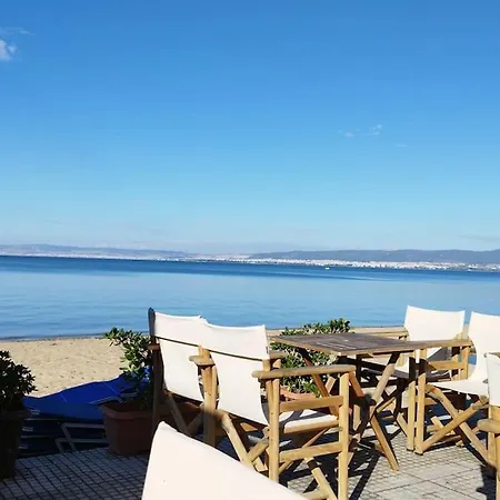 Renovated With Garden And Parking Space *