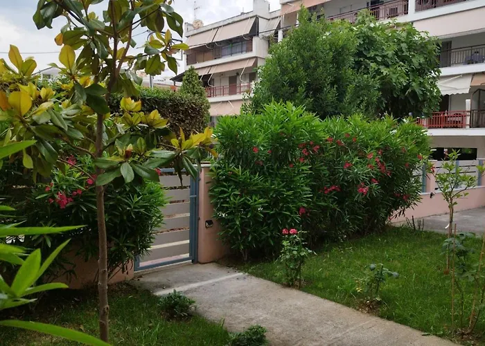 아파트 Renovated With Garden And Parking Space *